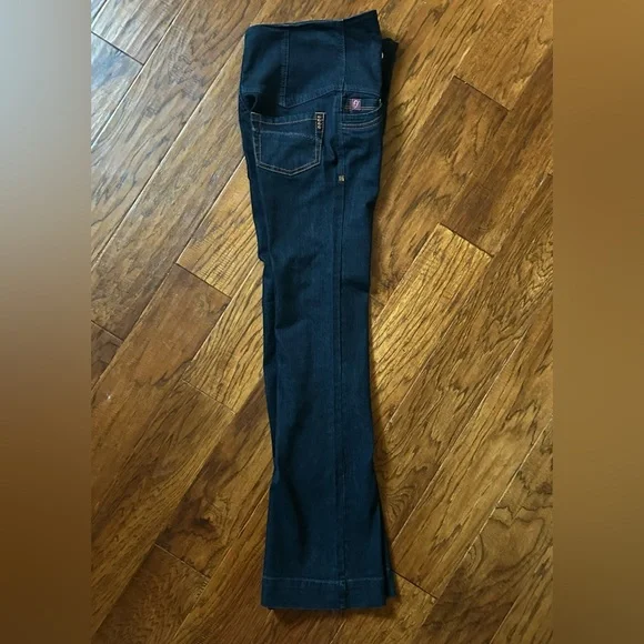 FOXY Jeans - Picture 7 of 13